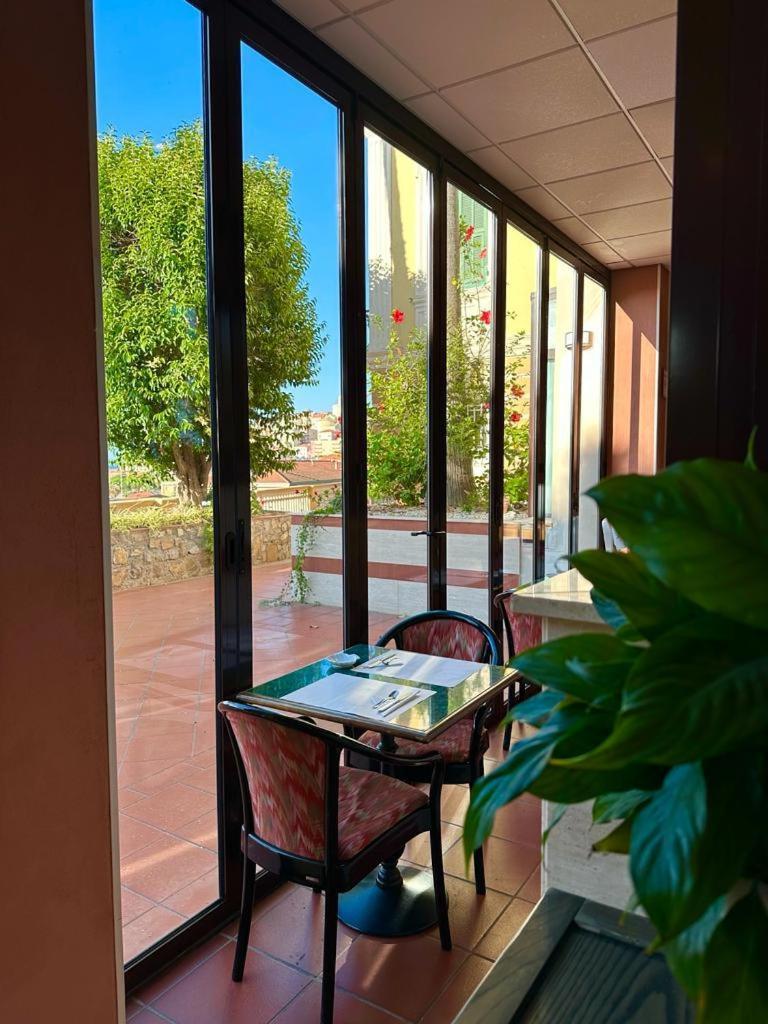 Hotel Miramare إمبيريا المظهر الخارجي الصورة