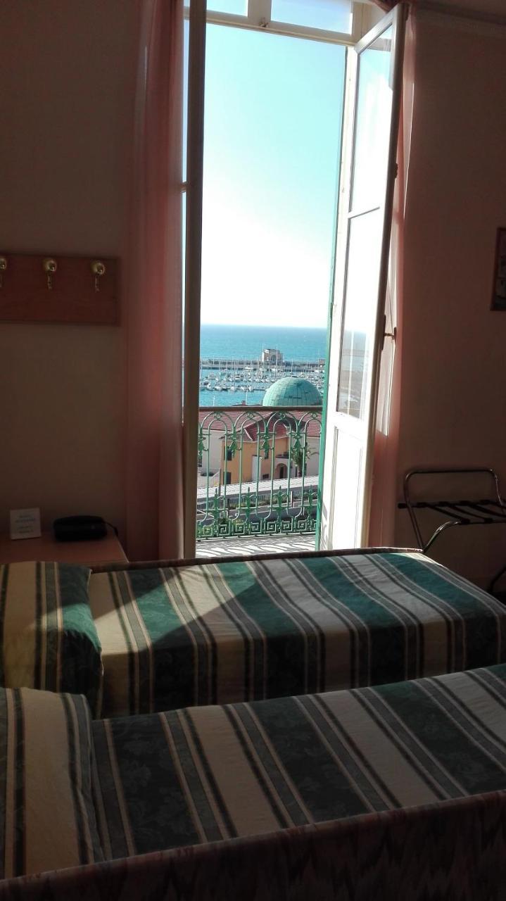 Hotel Miramare إمبيريا المظهر الخارجي الصورة